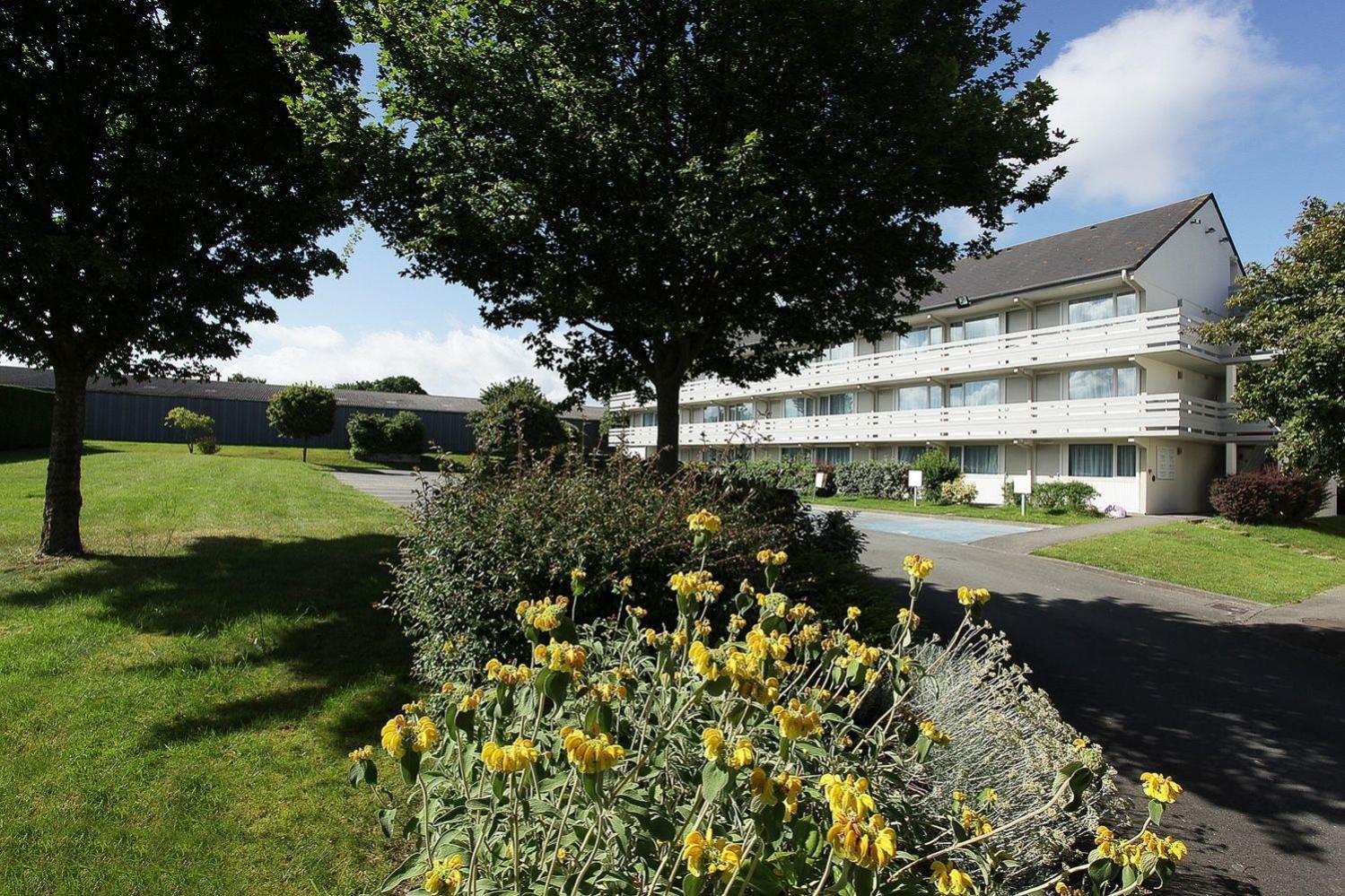 Brit Hotel Dinan - Taden Exterior foto